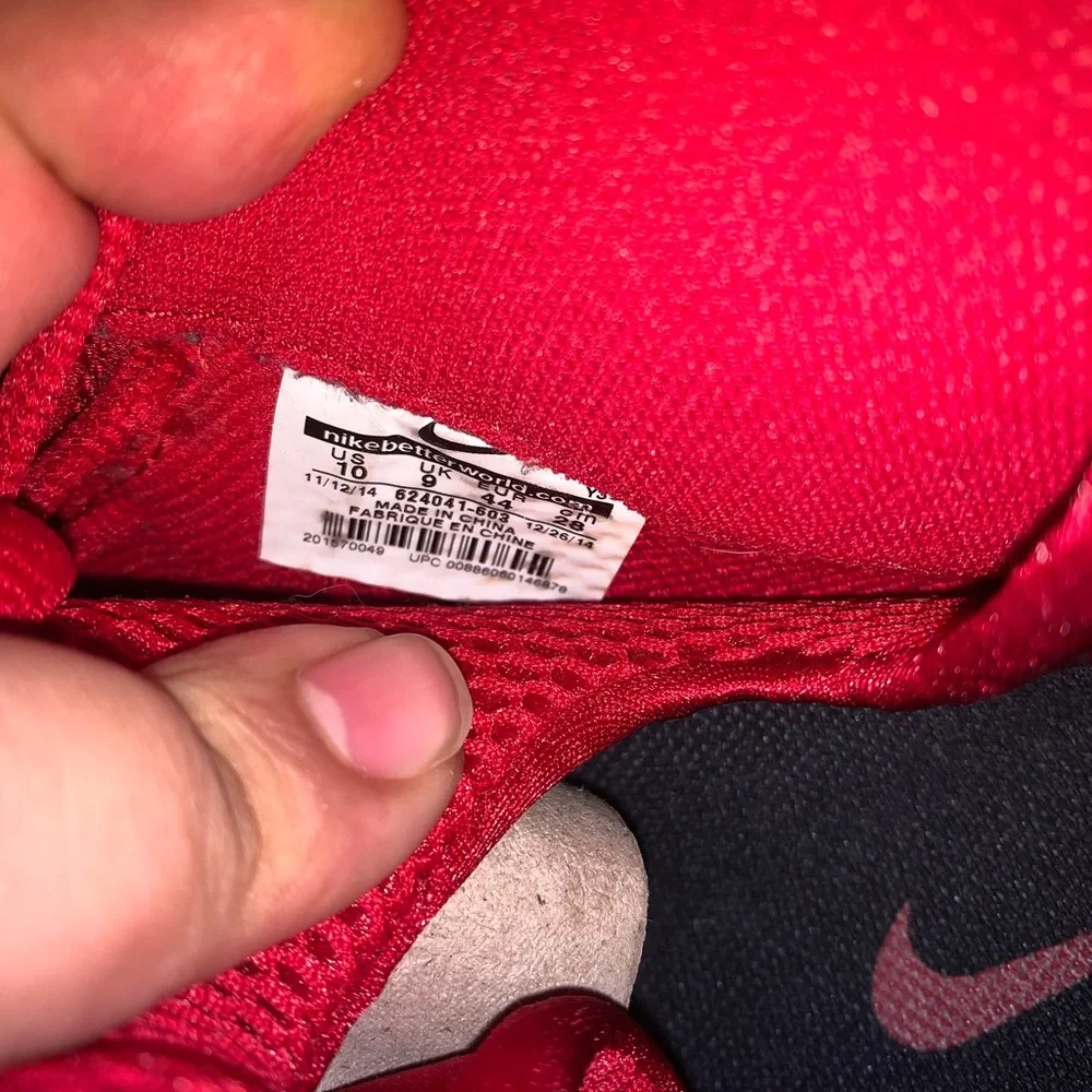 Nike Air Foamposite Pro ‘Red October’ - Picture 7 of 11